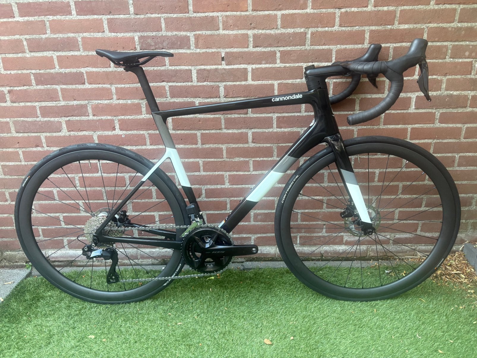 Cannondale Supersix Evo Disc (56) Shimano 105 Di2 12 speed, 28 inch, Carbon, Zo goed als nieuw, Meer dan 20 versnellingen