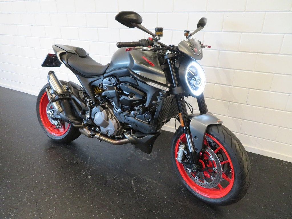 Ducati Monster 937 + 950 SUPER GAAF!, 950 cc, Bedrijf, Naked bike