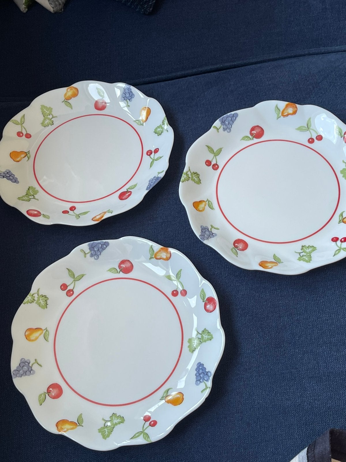 3 Vintage Arcopal Fruits de France bordjes 18 cm, melkglas., Gebruikt, Ophalen of Verzenden, Glas, Bord(en)