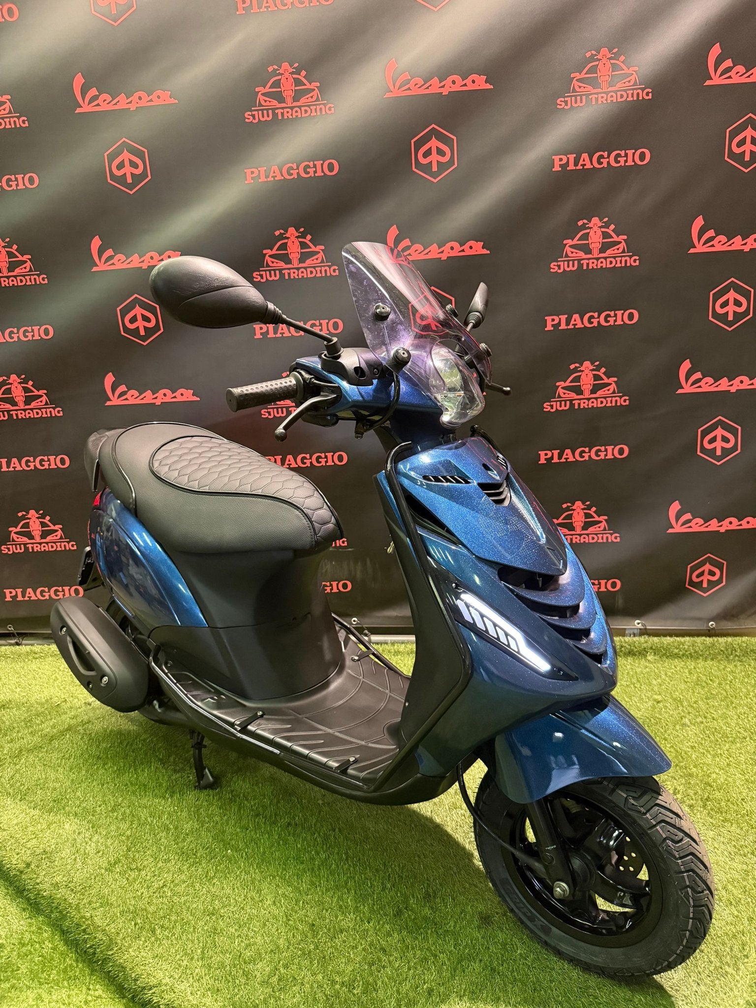 Piaggio Zip 2021 Brom! Midnight Blue / RS Zadel / Garantie!, Fietsen en Brommers, Scooters | Piaggio, Ophalen of Verzenden, Zip