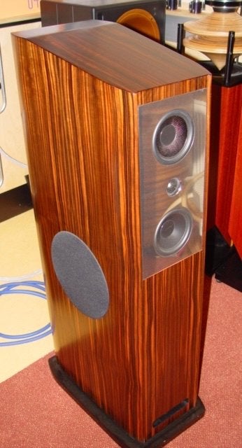 Luidspreker met palissander afwerking