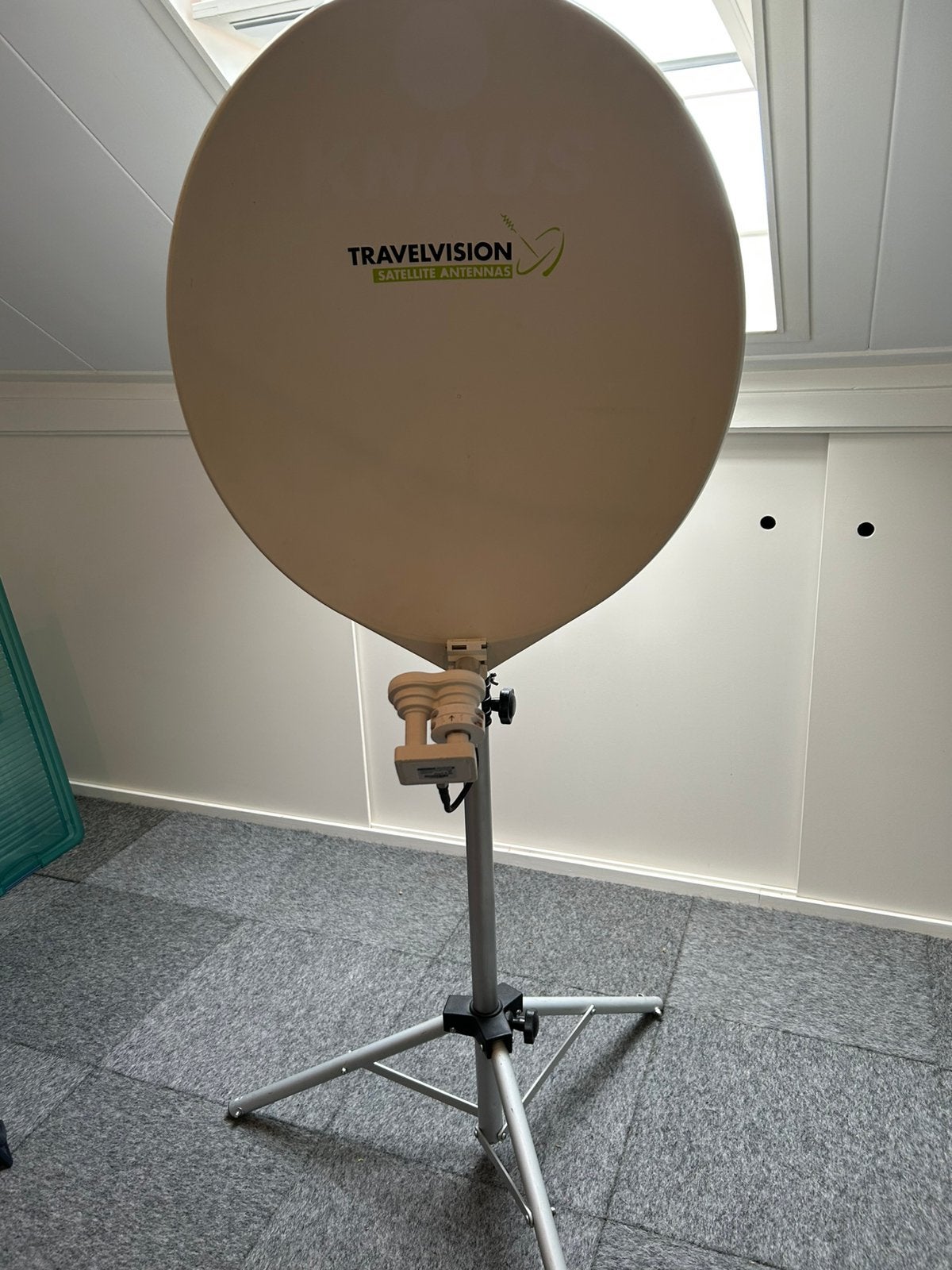Travelvision automatische schotel R7, Audio, Tv en Foto, Schotelantennes, Ophalen, Zo goed als nieuw, Overige merken