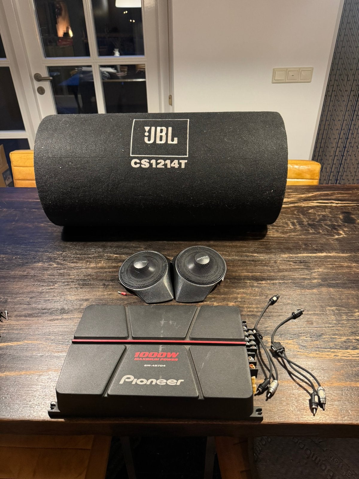 geluidsysteem auto/JBL sub/Pioneerversterker/Alpine speakers, Ophalen, Zo goed als nieuw