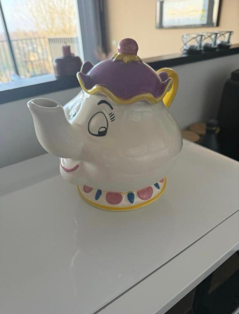 Grote Mevrouw Theepot uit Belle en het Beest., Ophalen, Assepoester of Belle, Gebruikt, Servies