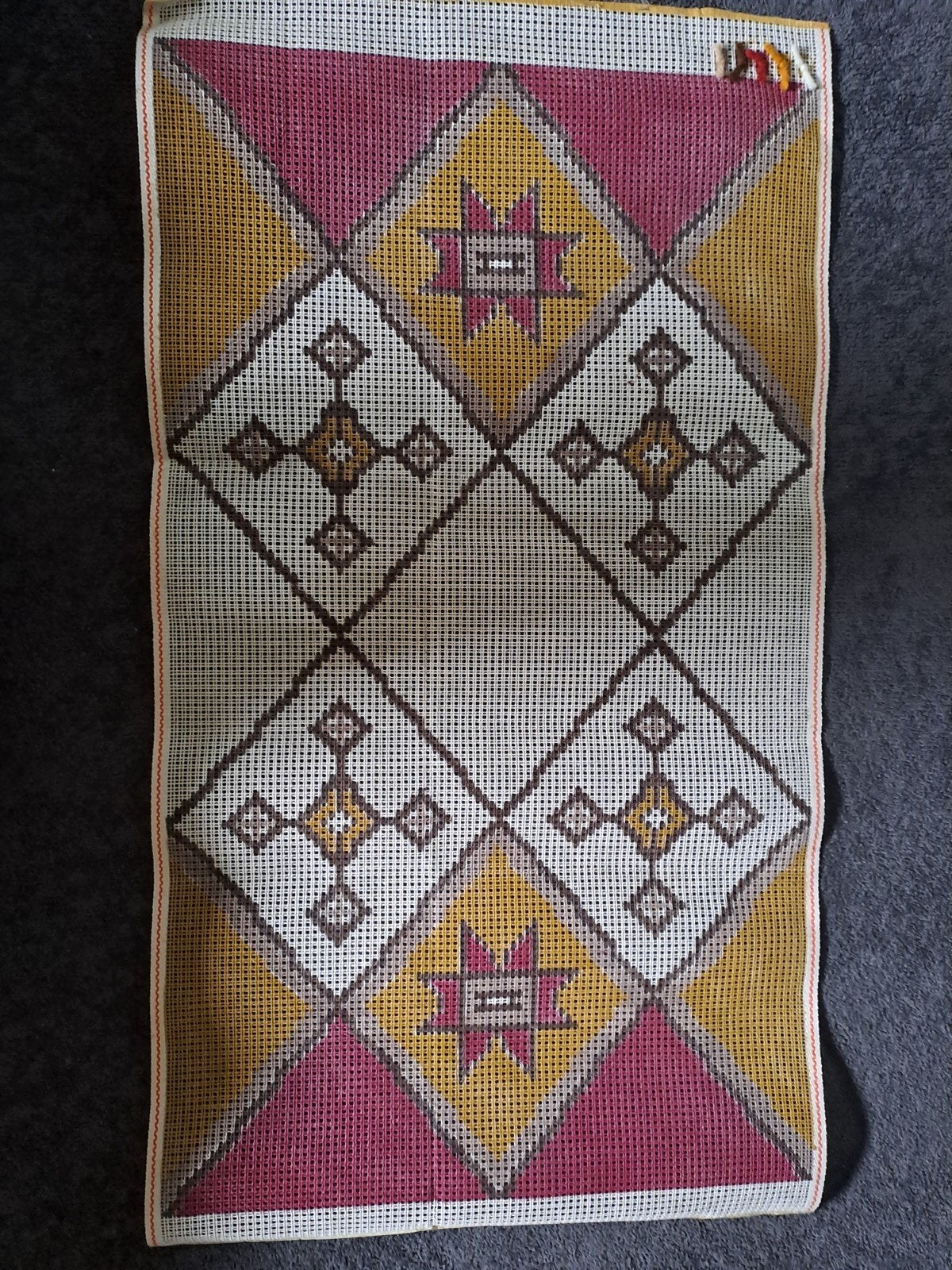 Vintage smyrna latchhooking Stramien Vloer- of Wandkleed - 1, Hobby en Vrije tijd, Ophalen of Verzenden, Nieuw, Overige typen