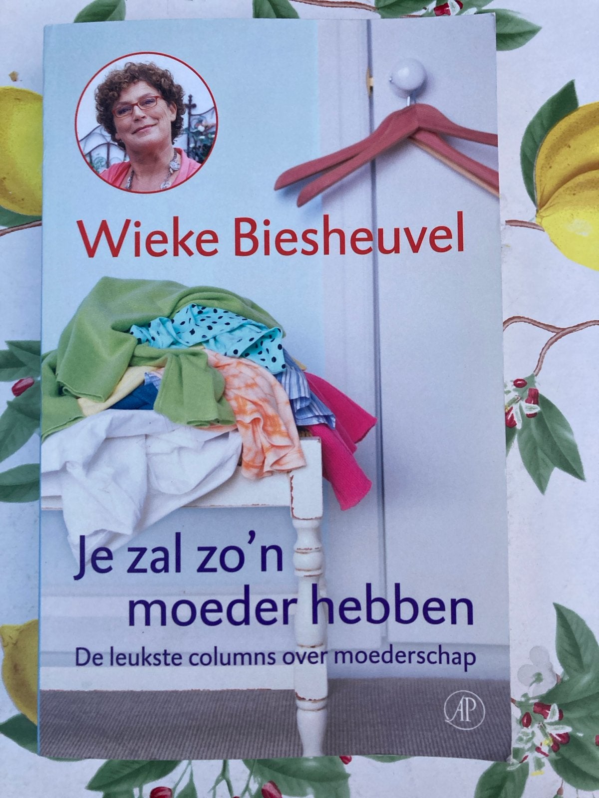Bb Wieke Biesheuvel - Je zal zo'n moeder hebben, Boeken, Ophalen of Verzenden, Zo goed als nieuw, Wieke Biesheuvel