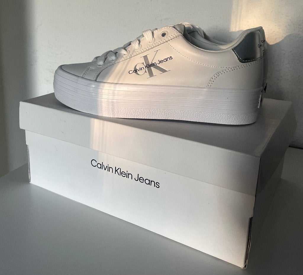 Calvin Klein sneakers Dames Nieuw Maat 37, Wit, Nieuw, Ophalen of Verzenden, Sneakers of Gympen
