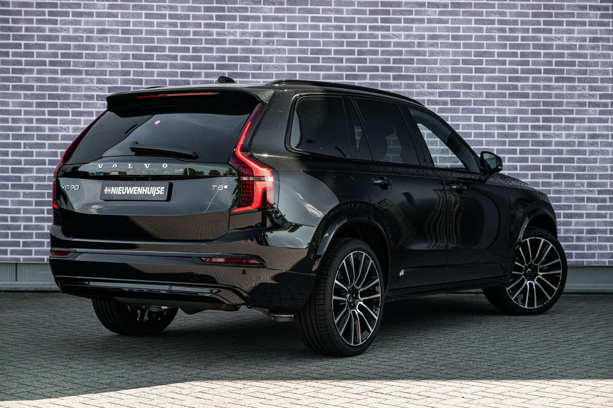 Volvo XC90 2.0 T8 Plug-in hybrid AWD Ultra Dark Executive Ed, 12 maanden, Euro 6, Zwart, Hybride Elektrisch/Benzine