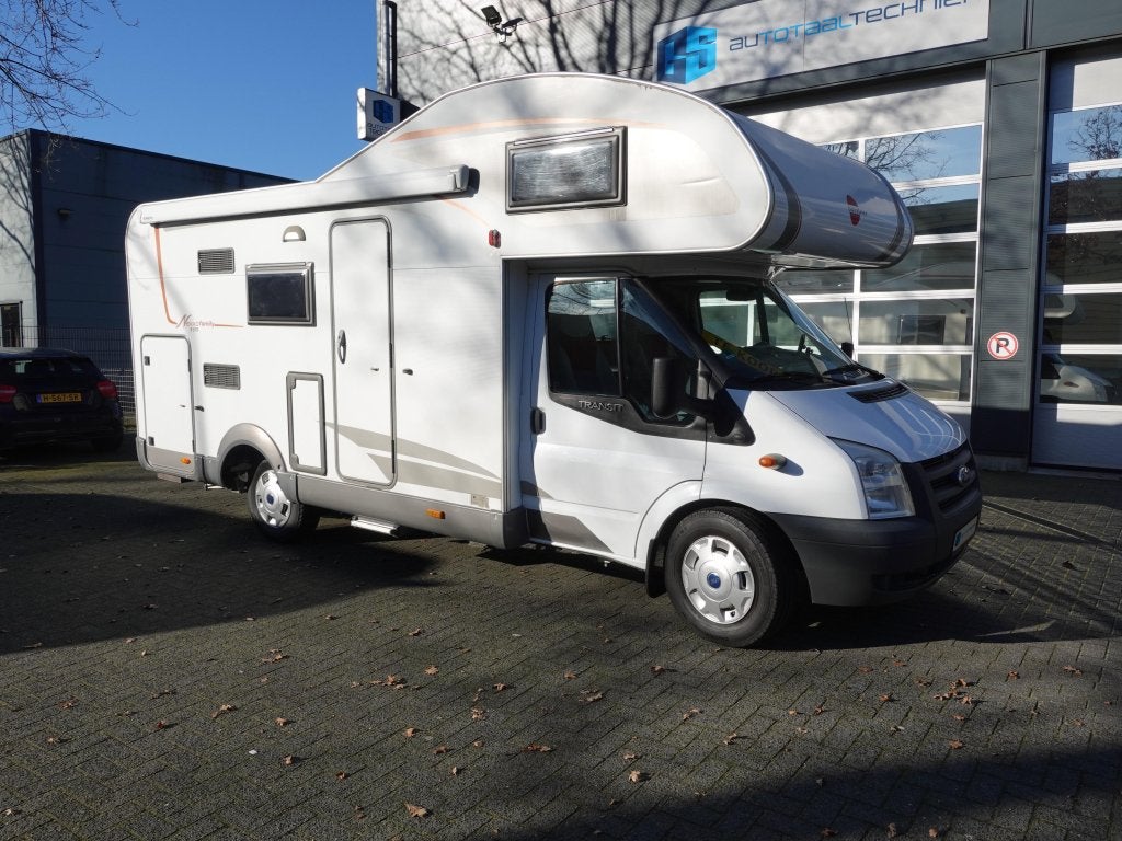 Bürstner A 570 A570 Family nieuwe motor, Chemisch toilet, Alkoof, Ringverwarming, Koelkast