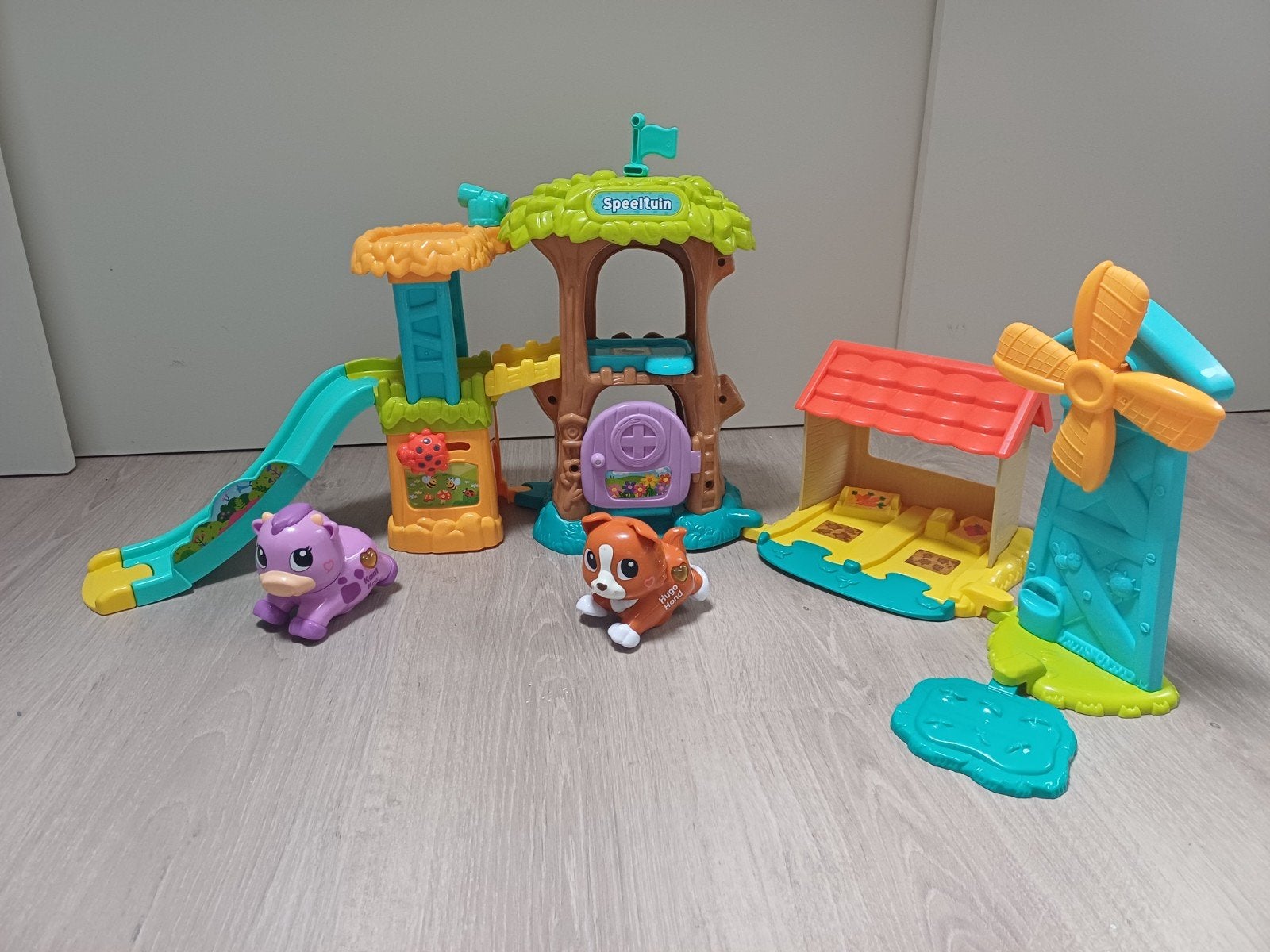 Vtech, rol en dol speeltuin, met Kaat Koe en Hugo Hond, Ophalen, Zo goed als nieuw, 6 maanden tot 2 jaar