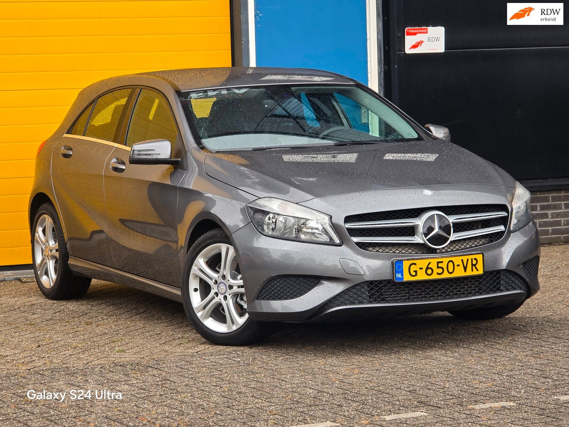 Mercedes-Benz A-klasse 180 Ambition / Airco / Stoelverwarmin, Auto's, Voorwielaandrijving, Gebruikt, Euro 6, 4 cilinders