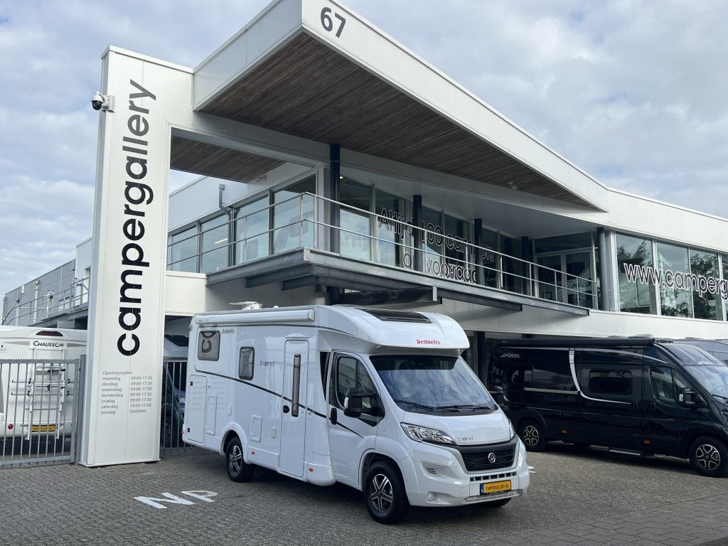 Dethleffs Trend 6617 ENKELE BEDDEN+HEFBED 9-TR AUT 2024