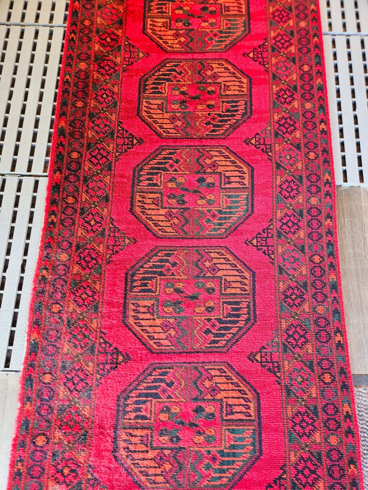 Perzische Loper. Prachtige kleuren en patronen! Weg = Weg!, 100 tot 150 cm, Perzisch, Zo goed als nieuw, Rechthoekig