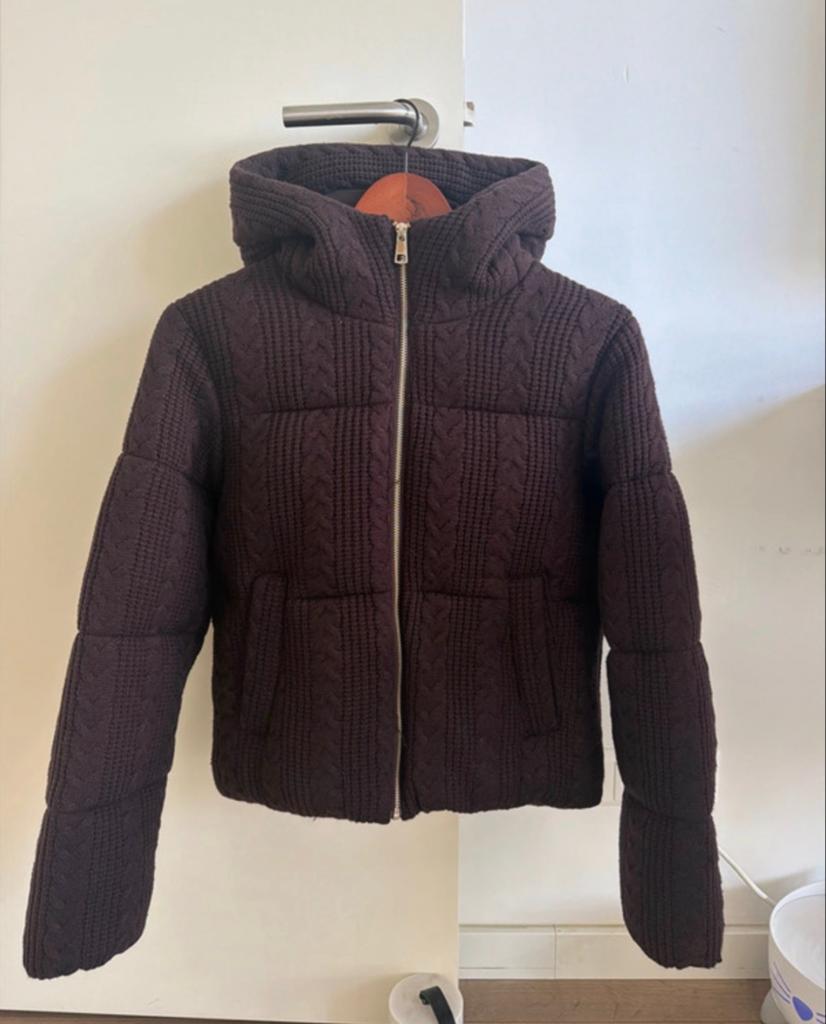 Zara bruine jas maat S - ongedragen puffer jas, Kleding | Dames, Jassen | Winter, Ophalen of Verzenden, Nieuw, Maat 36 (S), Bruin
