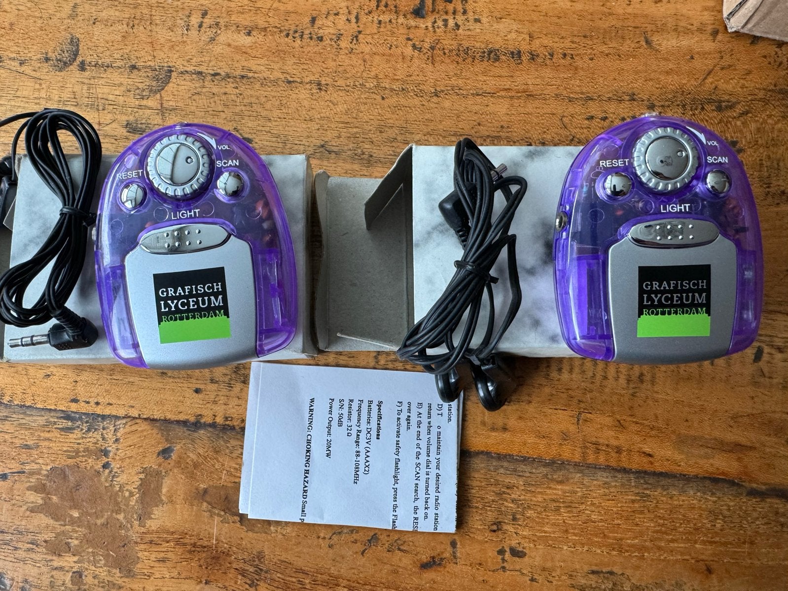 2 Leuke reclame gadgets Grafisch Lyceum - Radiootje met lich, Ophalen of Verzenden, Gebruikt, Radio