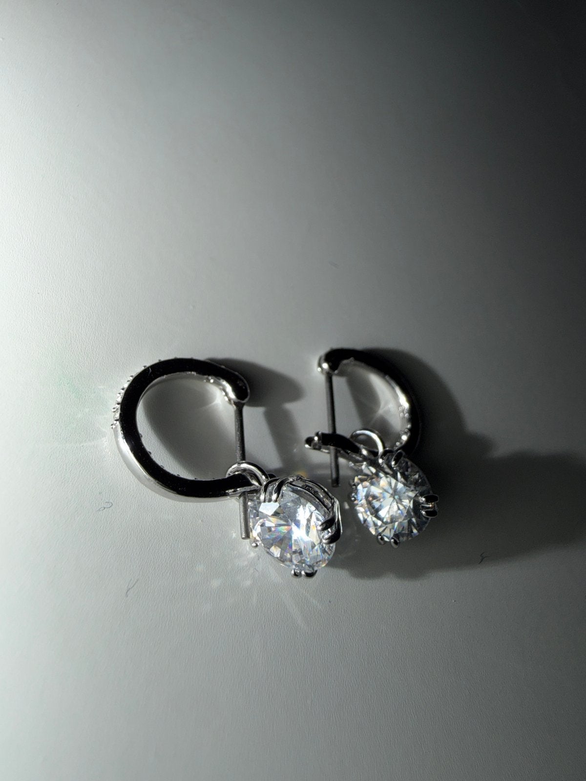 Swarovski oorbellen new not used, Ophalen, Zo goed als nieuw, Navelpiercing