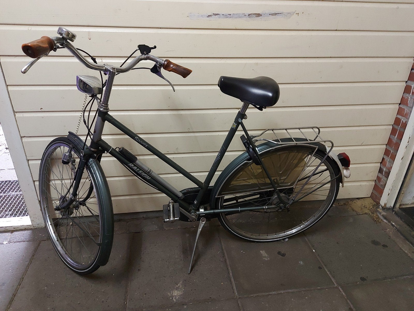 oldtimer damesfiets RALEIGH Sports, Fietsen en Brommers, Fietsen | Oldtimers, 55 tot 59 cm, Ophalen, Raleigh