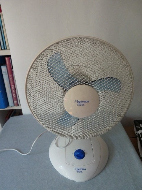  Handige zwenkbare witte tafelventilator Ø 35cm –, Ophalen of Verzenden, Zo goed als nieuw, Tafelventilator