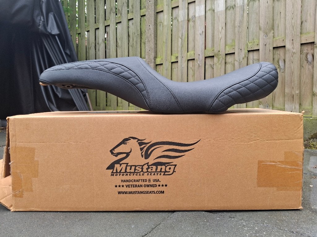 Mustang zadel, Motoren, Onderdelen | Harley-Davidson, Ophalen of Verzenden, Nieuw