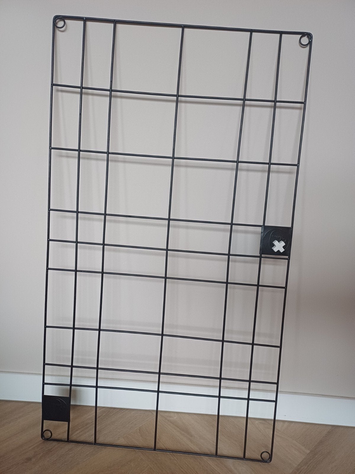 Vtwonen wandrek 105 bij 60. Metaal, zwart, Huis en Inrichting, Ophalen, Gebruikt, Overige typen