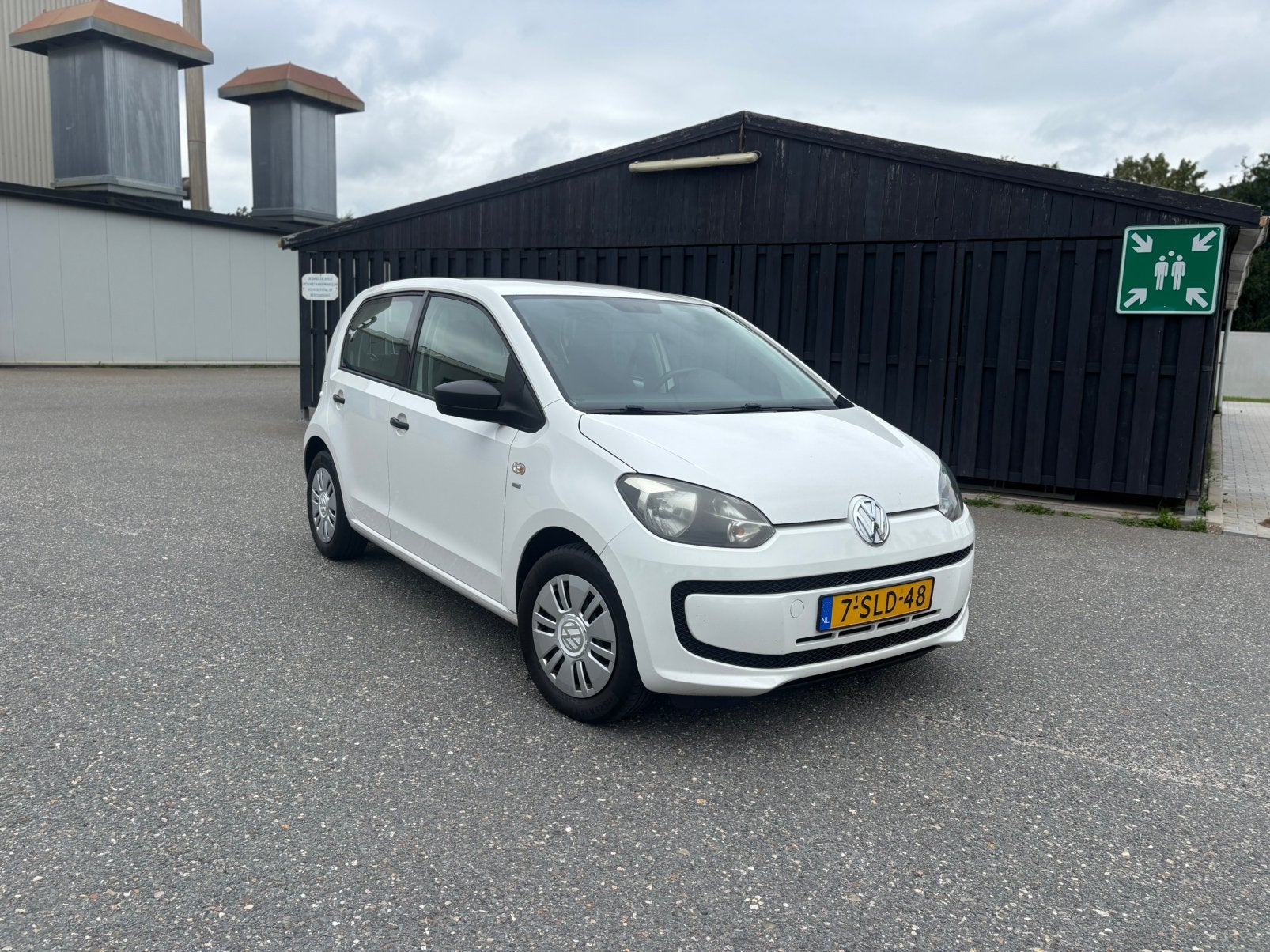 Volkswagen up! 1.0 44KW 2013 Wit bleuthoot, Auto's, Volkswagen, Voorwielaandrijving, Up!, 840 kg, 4 stoelen