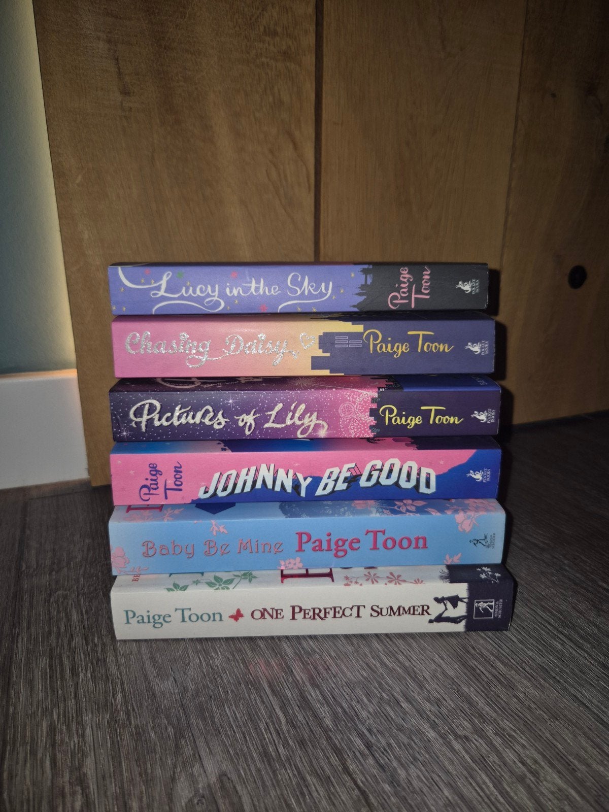 6 heerlijke Engelse boeken van Paige Toon, Ophalen of Verzenden, Zo goed als nieuw, Paige toon