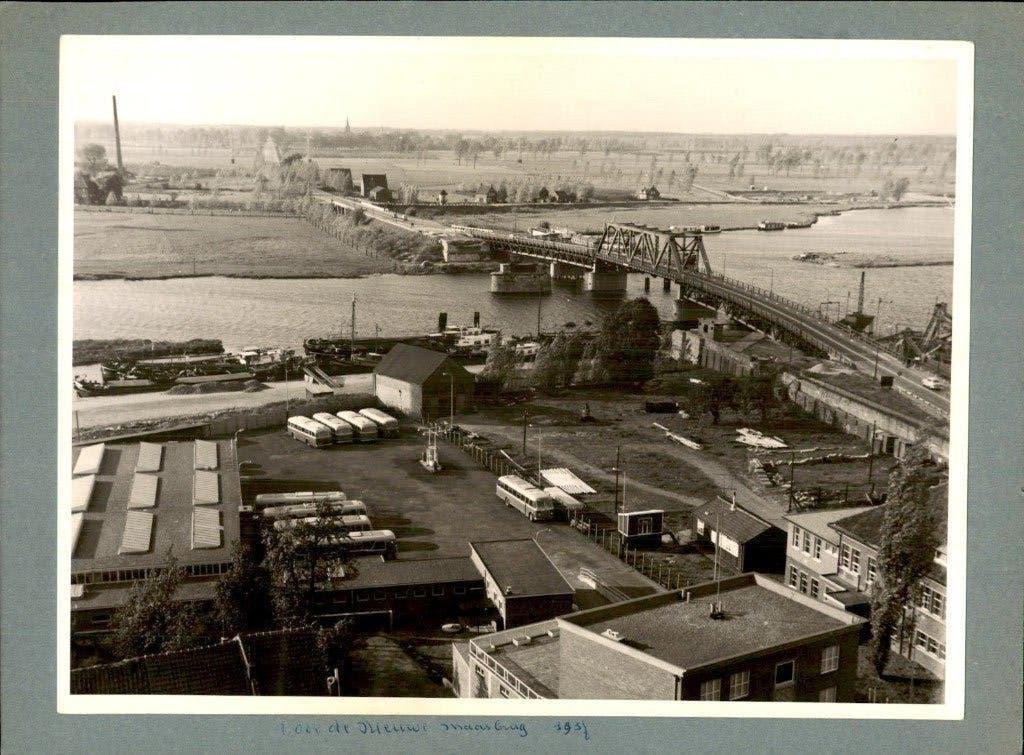 Roermond - Nieuw Maasbrug - Foto - 1957, Verzenden, 1940 tot 1960, Limburg