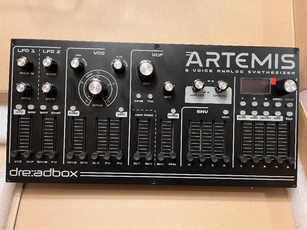Dreadbox Artemis analog desktop poly synth, Overige aantallen, Zo goed als nieuw, Met midi-aansluiting, Ophalen