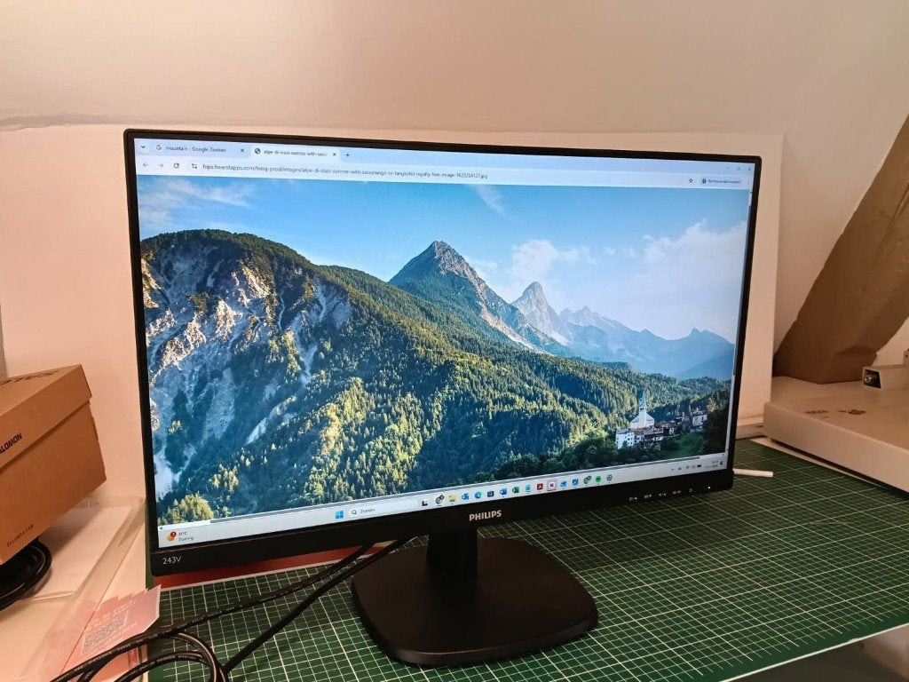 Phillips 243V HD monitor incl. HDMI kabel, Computers en Software, Monitoren, Full HD, Zo goed als nieuw, 61 t/m 100 Hz, Ophalen