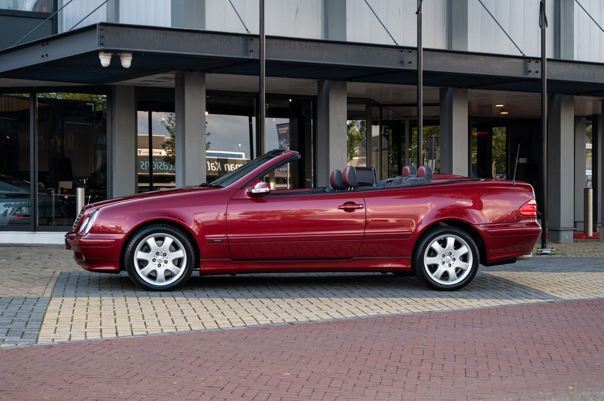 Mercedes-Benz CLK-Klasse 430 Avantgarde A208 (bj 2001), Auto's, Mercedes-Benz, Automaat, Gebruikt, 8 cilinders, Overige kleuren
