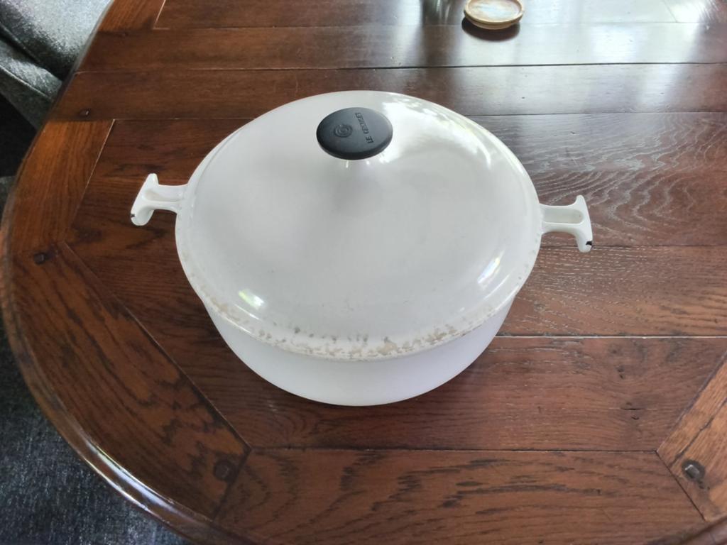 Grote witte Le Creuset braadpan, Ophalen of Verzenden, Gebruikt, Gietijzer, Koekenpan of Braadpan