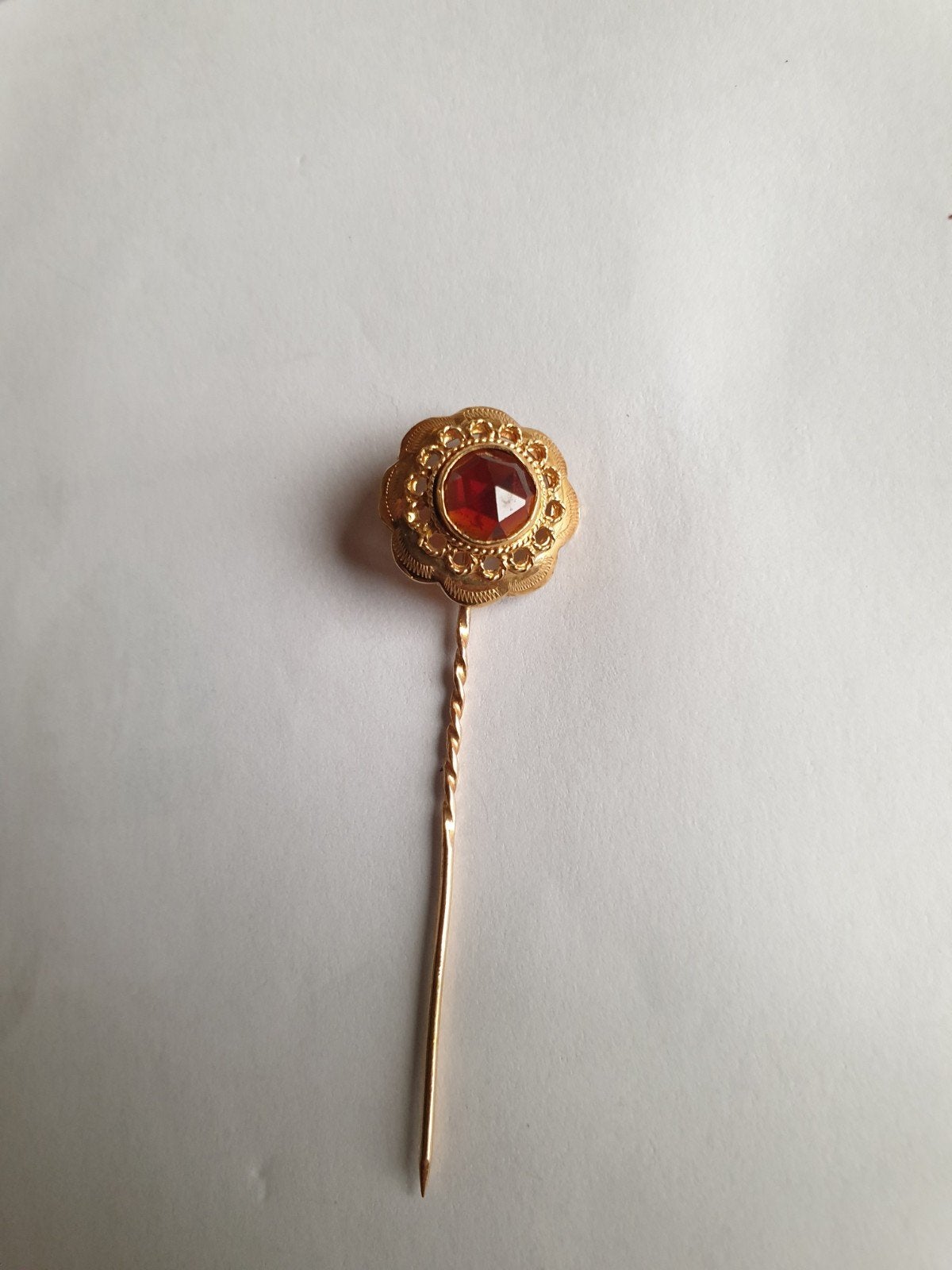 Fraaie 14 kt gouden speld met bruinige steen (Z1), Sieraden, Tassen en Uiterlijk, Antieke sieraden, Ophalen of Verzenden