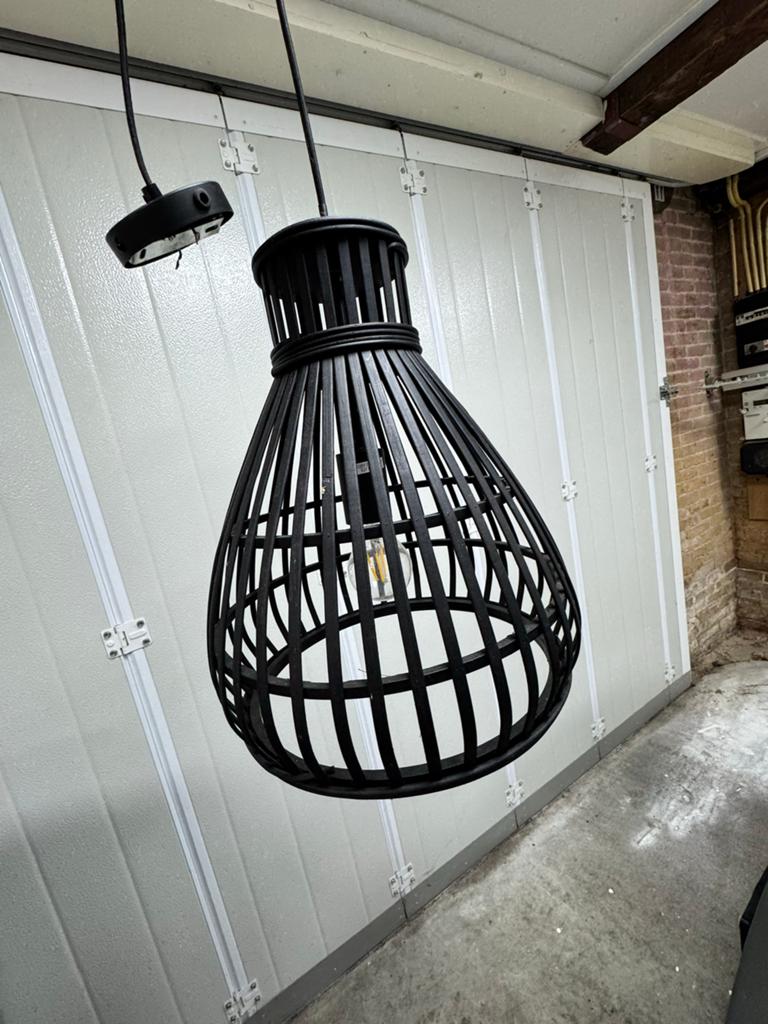 Zwarte boho hanglamp - Modern design, Huis en Inrichting, Lampen | Hanglampen, Zo goed als nieuw, 50 tot 75 cm, Hout, Ophalen