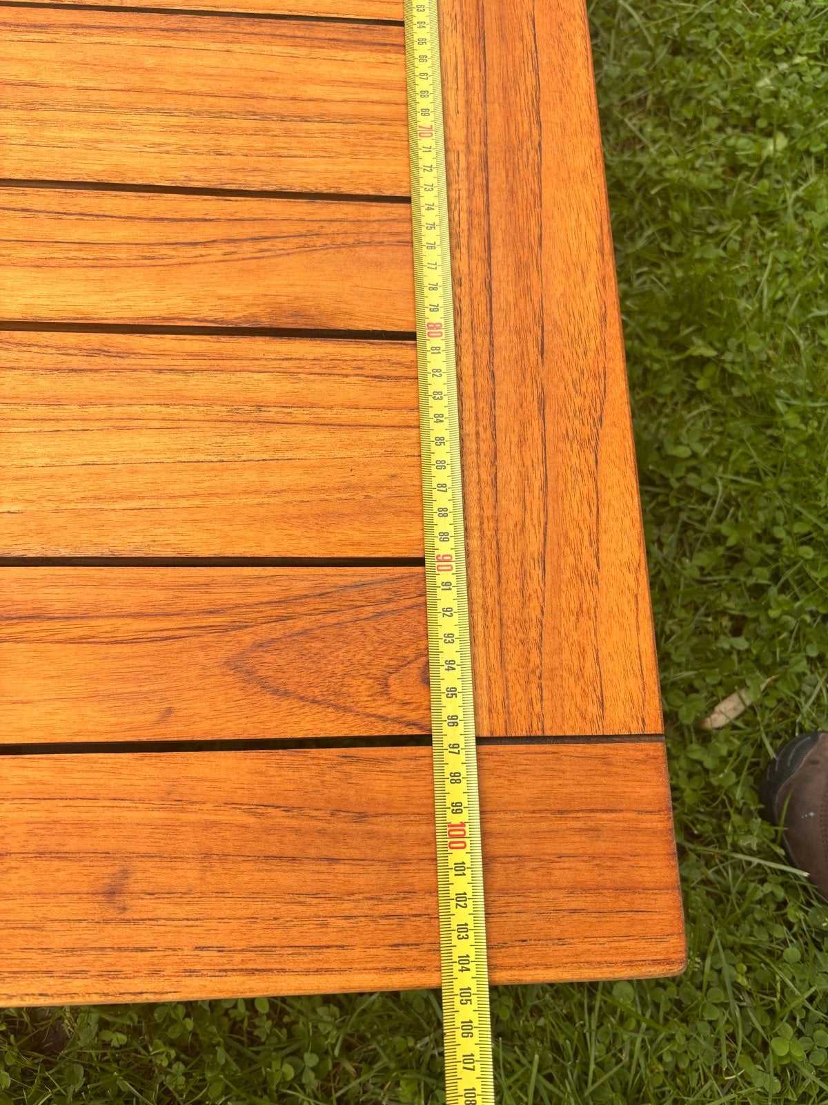 Foto 3 van Teakhouten tuintafel - Zo goed als nieuw