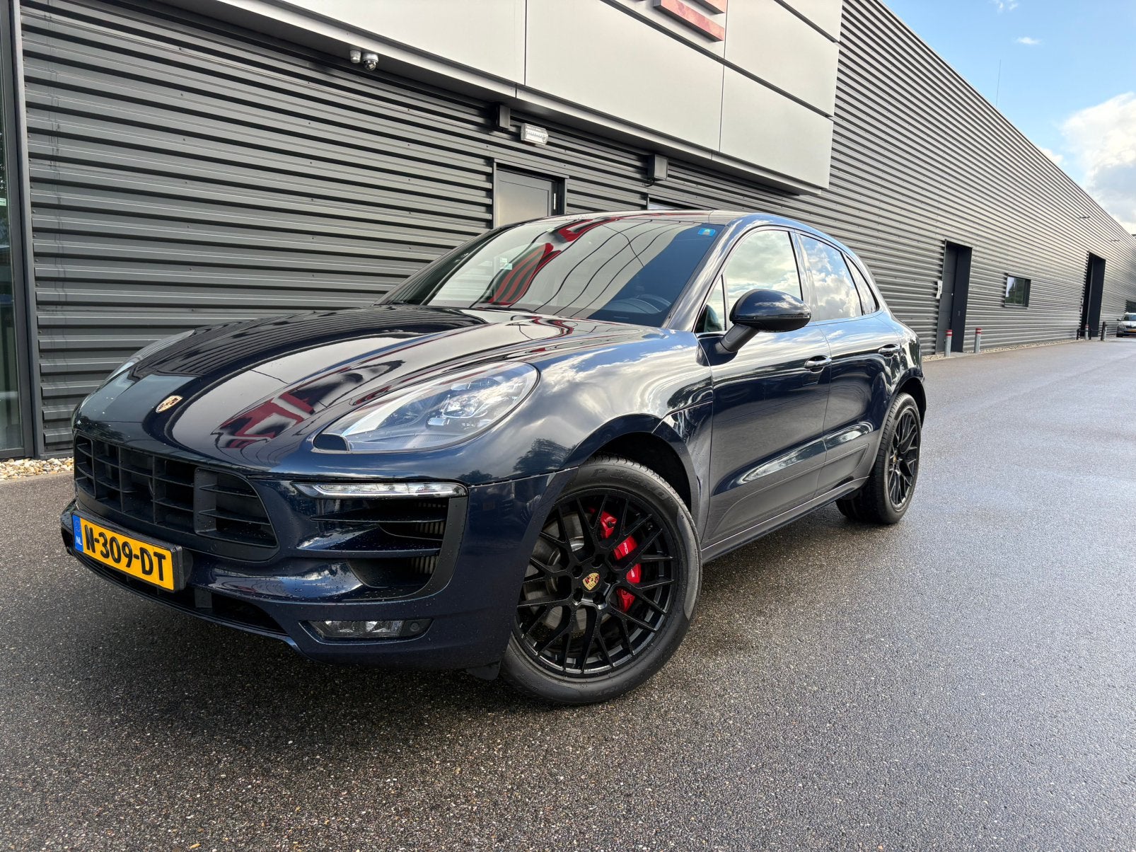 Porsche Macan 3.0 GTS 361 PK, Facelift, Sportuitlaat, Carbon, Automaat, Dealer onderhouden, Zwart, Blauw