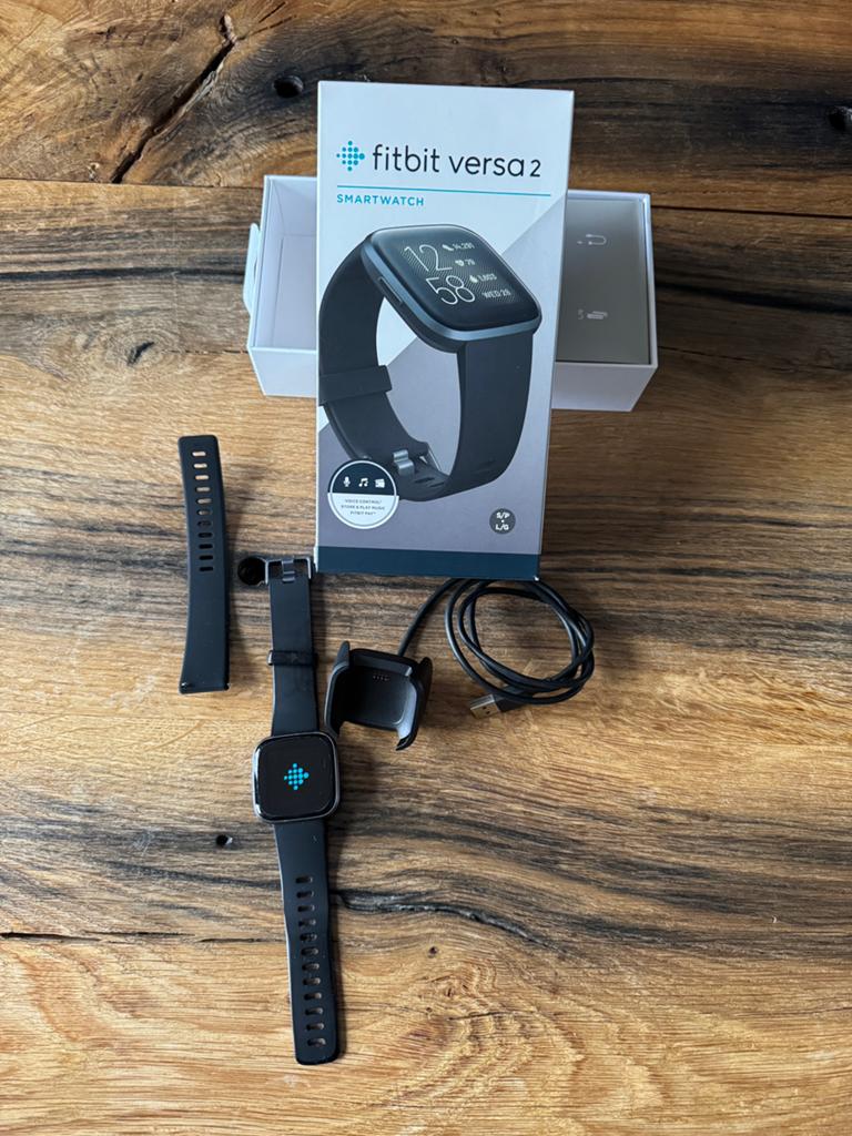 Fitbit Versa 2 Smartwatch - Zwart met extra bandje, Afstand, Zwart, Ophalen of Verzenden, Zo goed als nieuw