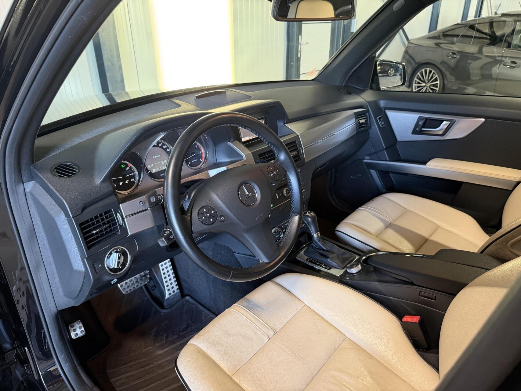 Mercedes GLK-klasse 220 CDI 4-Matic AMG Pano Trekhaak Leer, Auto's, Mercedes-Benz, Automaat, Gebruikt, 2000 kg, Zwart