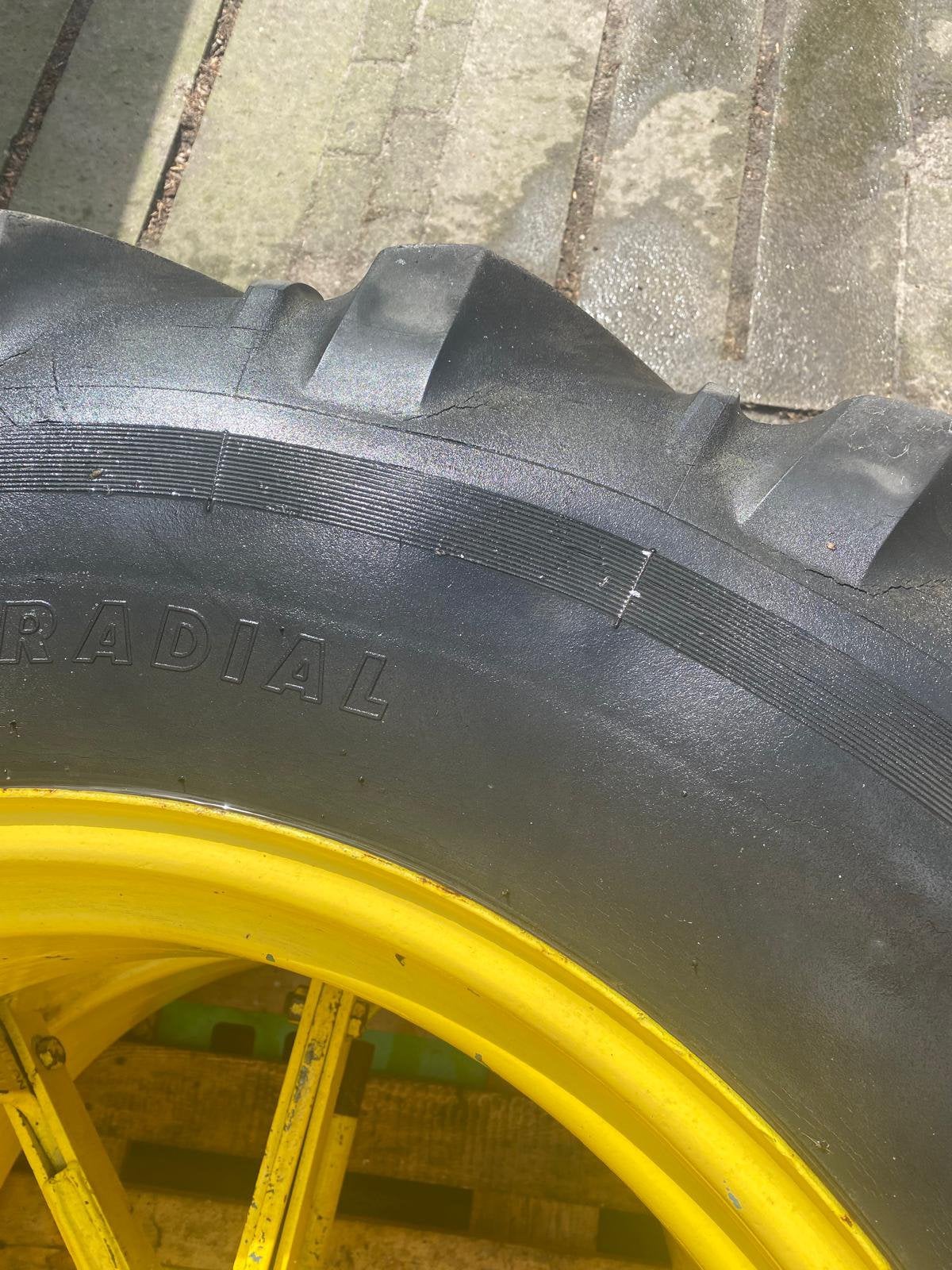 2 KLEBER SUPER 50 dubbel lucht tractor banden, Ophalen