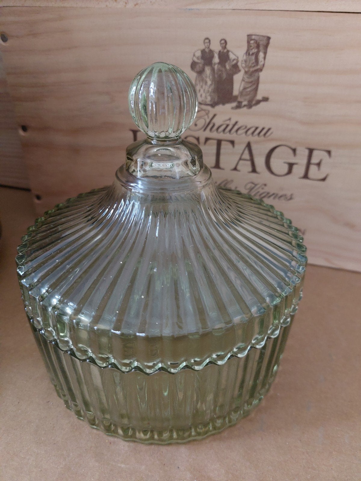 Vintage zachtgroene glazen bonbonnière - Goede staat, Antiek en Kunst, Antiek | Glas en Kristal, Ophalen of Verzenden