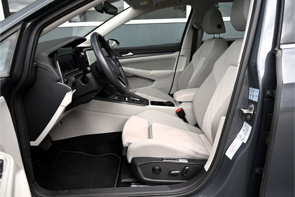 Volkswagen Golf 1.5 eTSI / PANO / MEMORY / MASSAGE / LED / S, 4 cilinders, 150 pk, Automatische klimaatregeling, Bedrijf