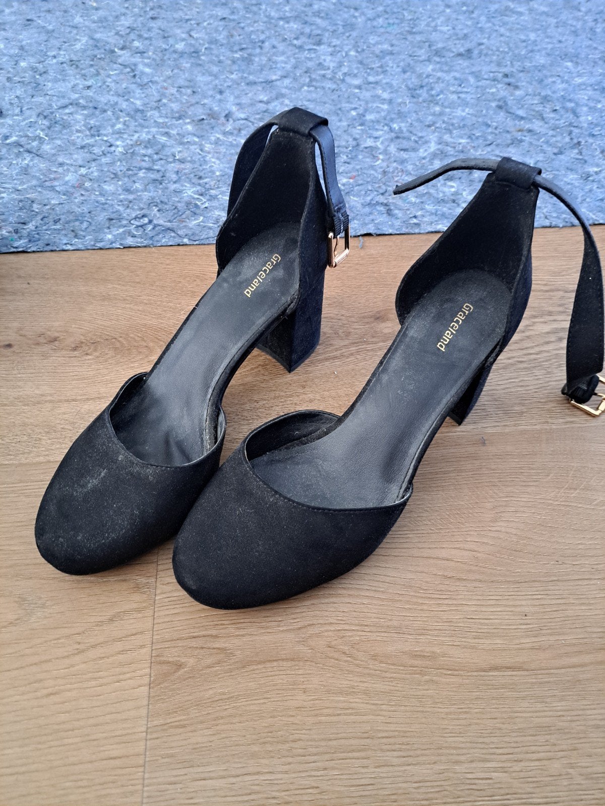 Graceland Zwarte Pumps met Enkelband - Maat 40, Pumps, Zwart, Ophalen of Verzenden, Graceland