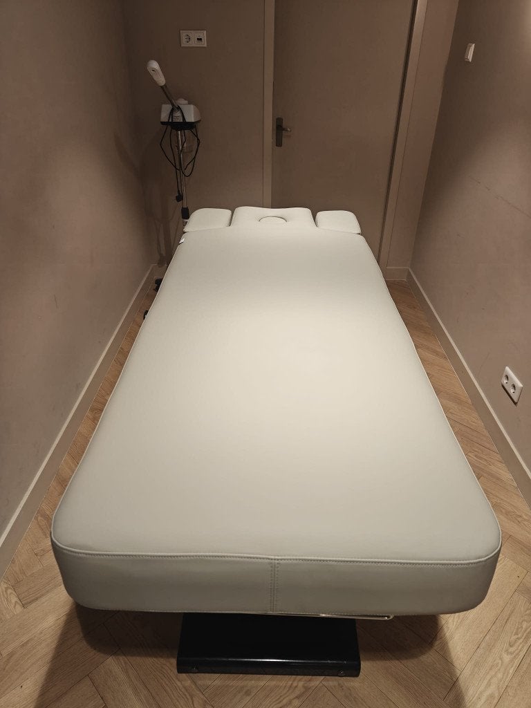 massage bed, Sport en Fitness, Ophalen, Zo goed als nieuw, Massagetafel