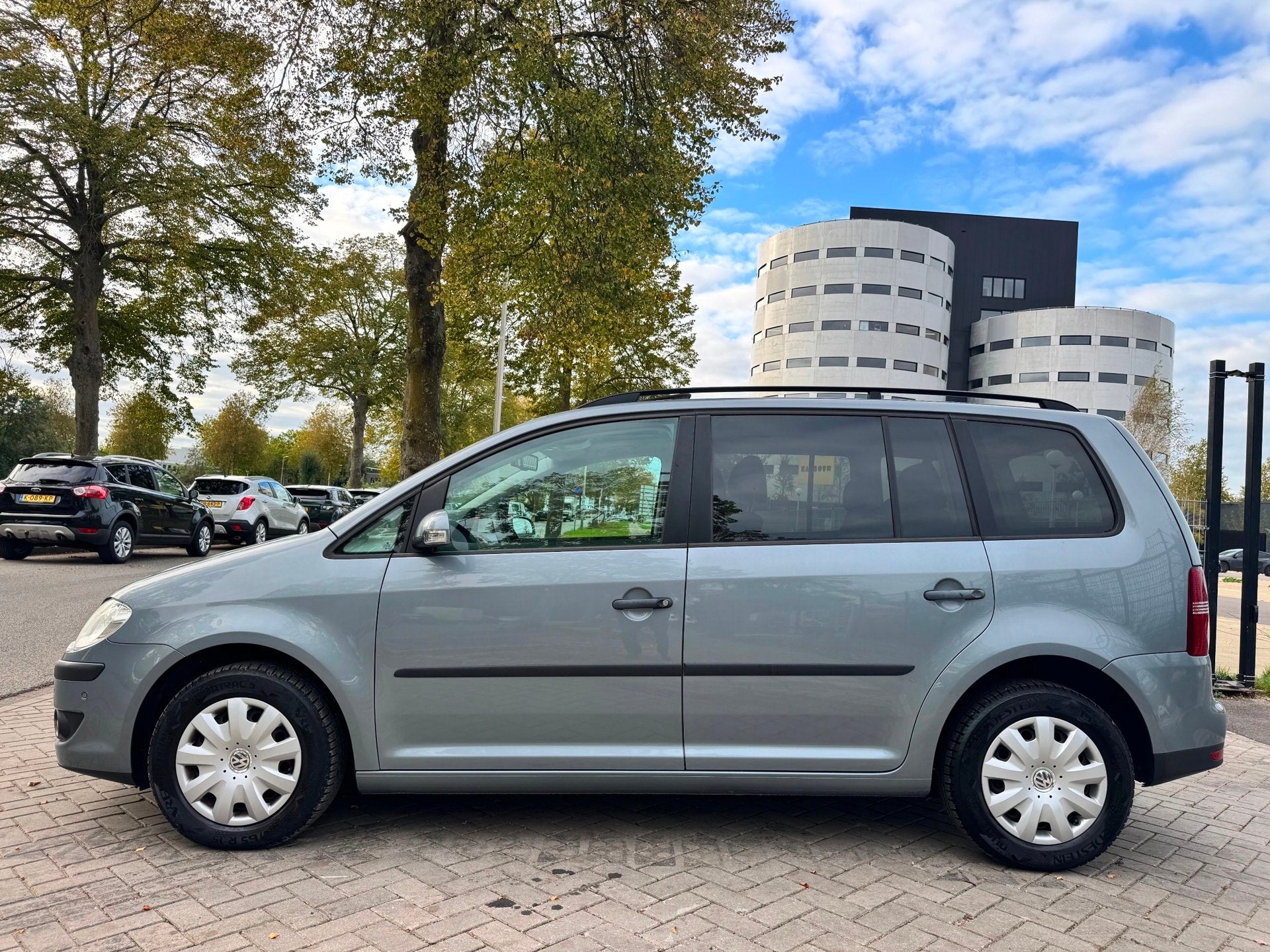 Volkswagen Touran 1.4 TSI Optive|AUT|PSENSOR|TREKHAAK|HOGEIN, Dealer onderhouden, Gebruikt, 4 cilinders, Origineel Nederlands