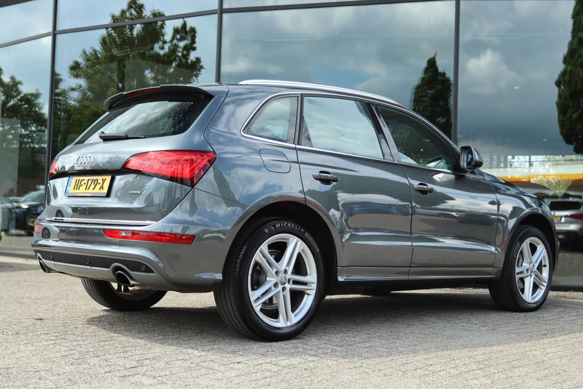 AUDI Q5 2.0 TFSI QUATTRO SPORT ED. S-LINE | CARPLAY | XENON, 4 cilinders, Leder en Stof, Bedrijf, Vierwielaandrijving