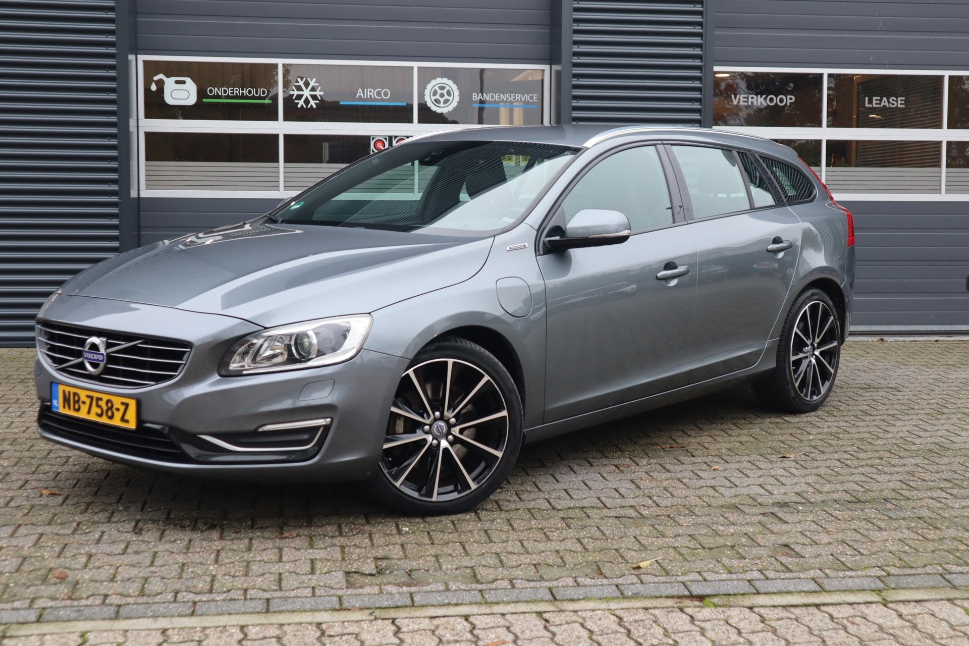 Volvo V60 2.4 D5 Twin Engine Special Edition, Auto's, Automaat, Euro 6, 163 pk, Vierwielaandrijving