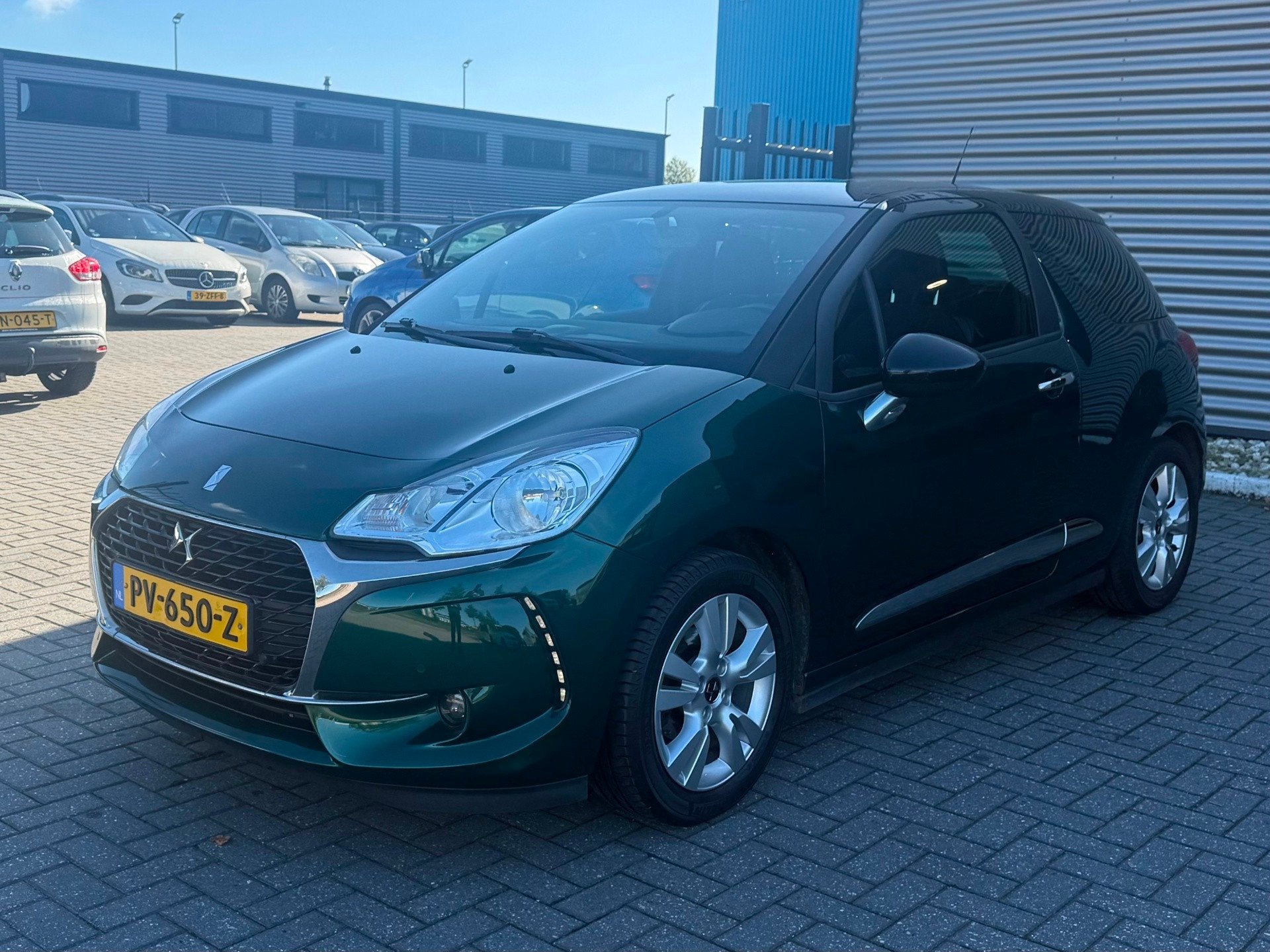 DS 3 1.2 PureTech Connected Chic, Auto's, Voorwielaandrijving, Emergency brake assist, Gebruikt, 1199 cc