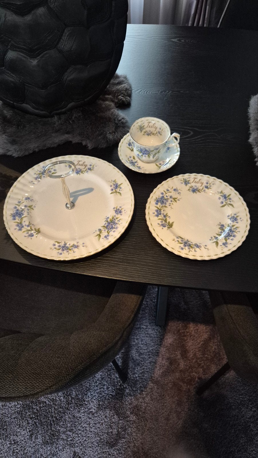 royal Albert, Ophalen
