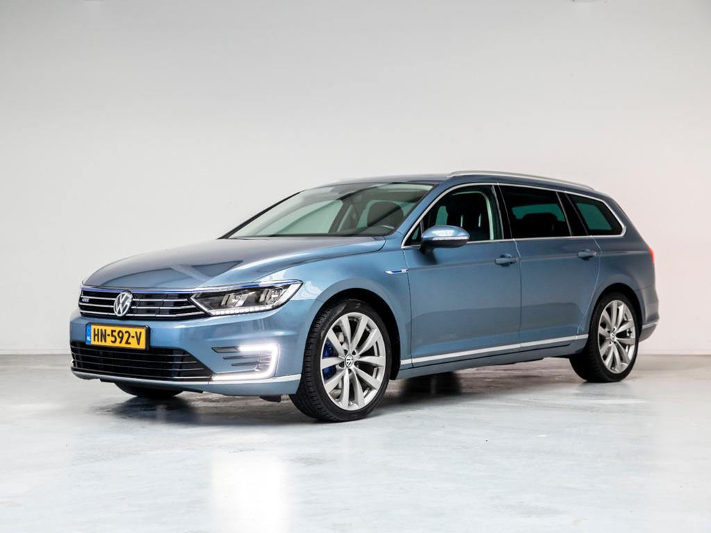 Mooie Volkwagen Passat GTE  hybride dec. 2015, Ophalen of Verzenden, Voor, Volkswagen, Bumper