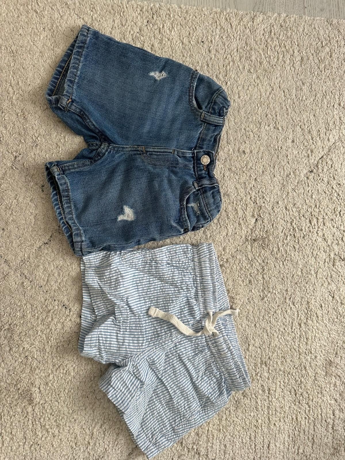 Korte broeken: Zara spijkerbroek & H&M gestreepte broek, Broek, Gebruikt, Jongen of Meisje, Ophalen of Verzenden
