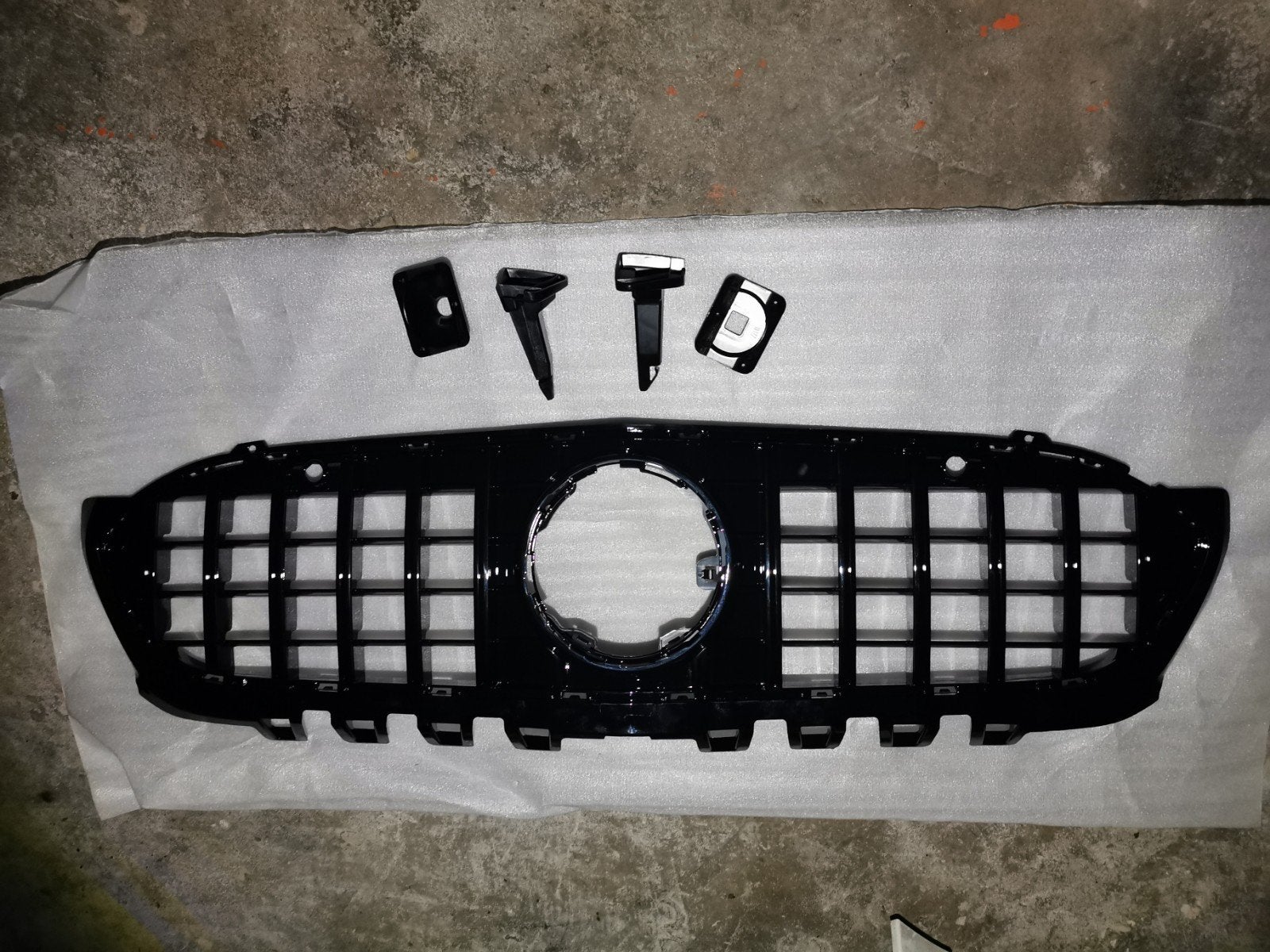 Mercedes Benz A klasse W177 amg grille aero, Ophalen
